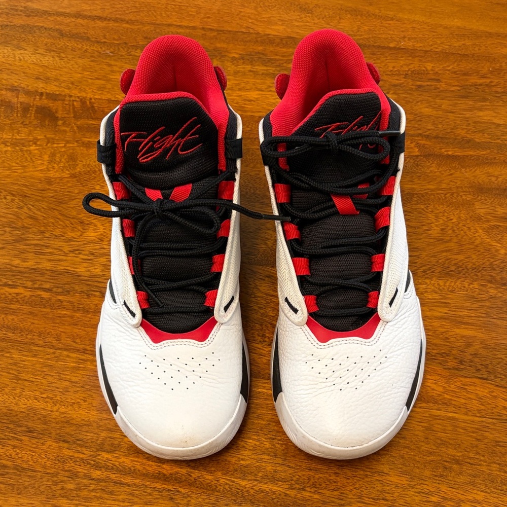 Nike Men's White Black Red Athletic Shoes